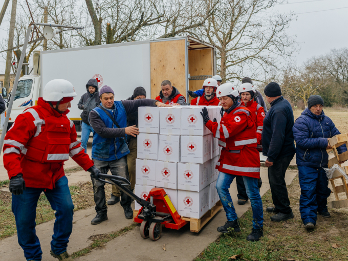 Ukrainske Røde Kors har 10 000 frivillige og ansatte. Foto: Ukrainske Røde Kors
